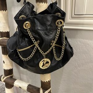 Gorgeous Vintage Apple Bottoms Black and Gold Chain Shoulder Bag